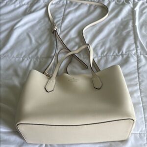 Kate Spade Cream Shoulder Bag with Classic Design